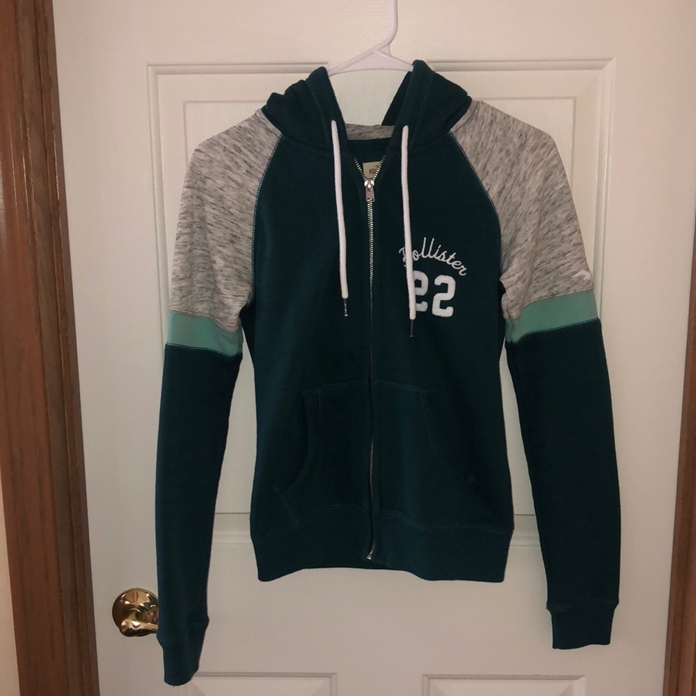 Hollister Zip Up Hoodie Women’s XS